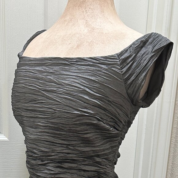 Jeanne Alexander Women's Ruched Crinkle Midi Dress Size 12 Metallic Silver - Picture 9 of 16
